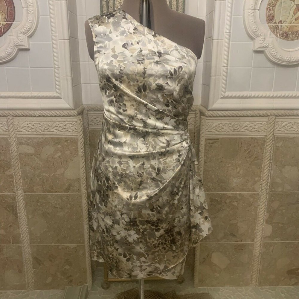London Style. Size 16. Pleated Draped One Shoulder Knee Length Dress. B33